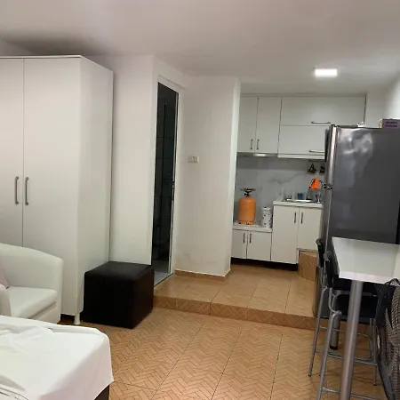 Join The Ionian 3 Appartement *
